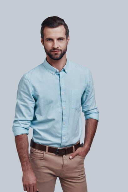 پیراهن مردانه آبی جلوه ای شیک و ظاهر چشمگیر